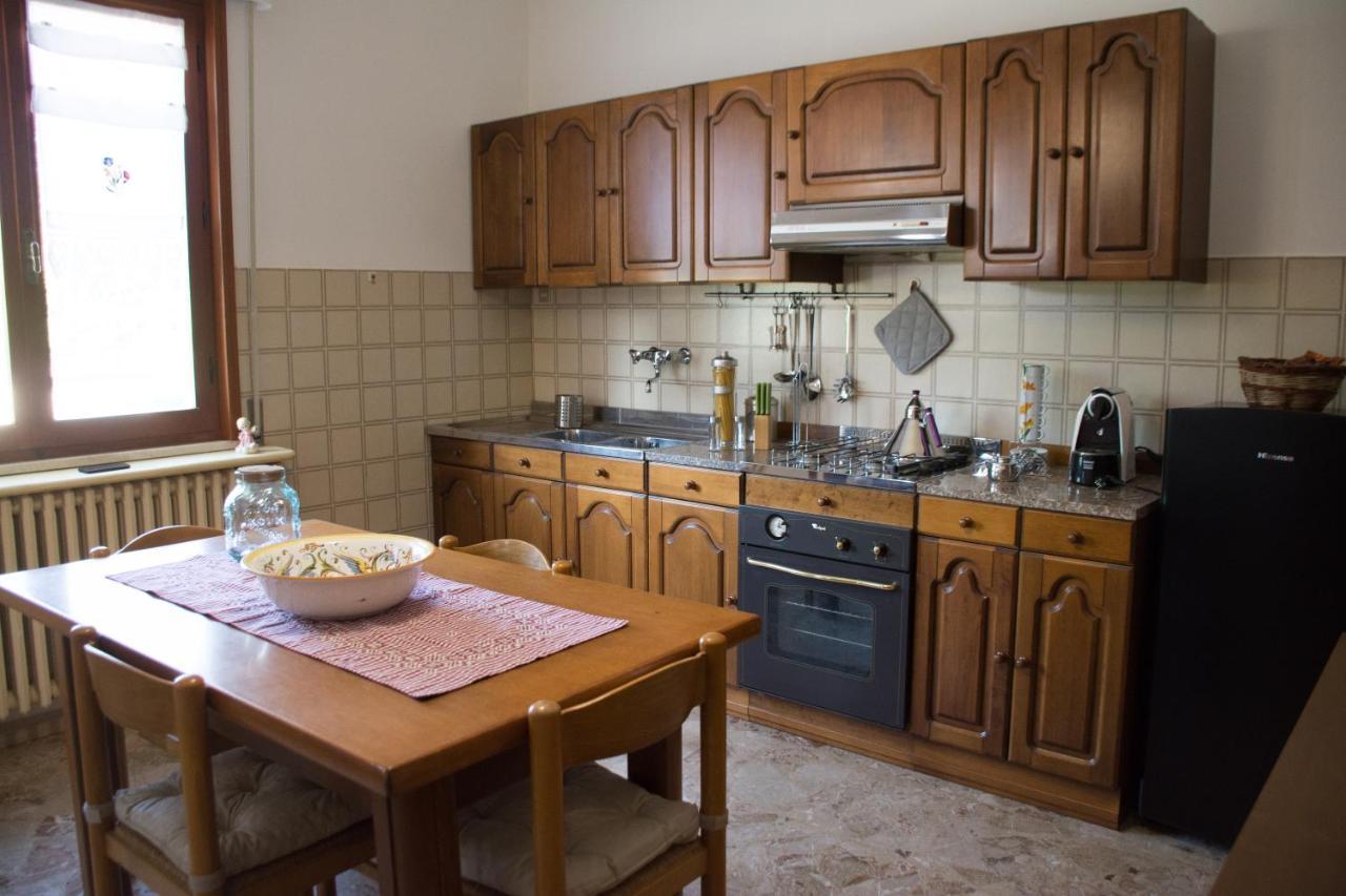 La Casa Di Lory Apartment Vinci Bagian luar foto