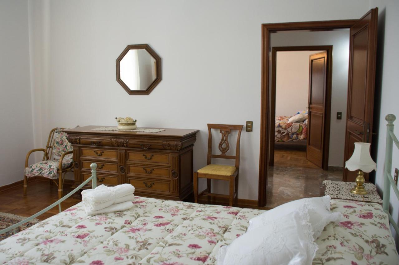 La Casa Di Lory Apartment Vinci Bagian luar foto